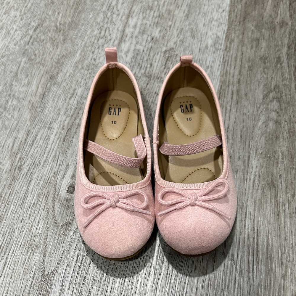 Never Worn! GAP Kids Light Pink Dress Shoes Size 10
